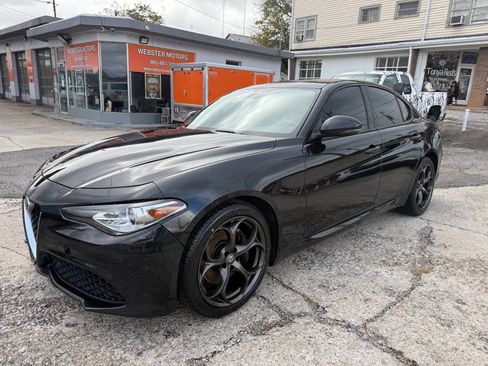 Used 2018 Alfa Romeo Giulia Ti Sport w/ Quick Order Package 22S Sport image 2
