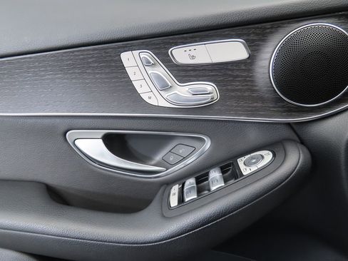 Certified 2022 Mercedes-Benz GLC 300 image 23