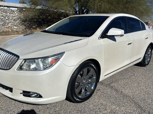 Used 2010 Buick LaCrosse CXS image 2
