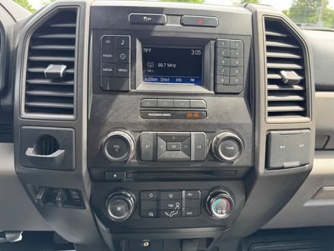 Used 2017 Ford F450 XL w/ Power Equipment Group image 26