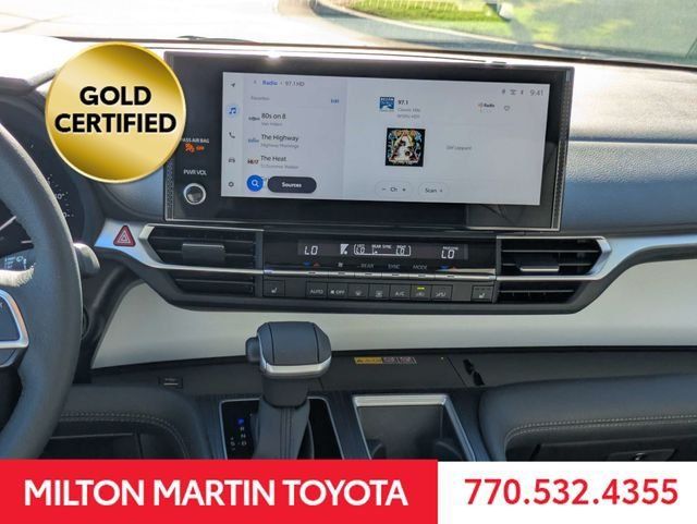 Certified 2026 Toyota Sienna XLE FWD image 20