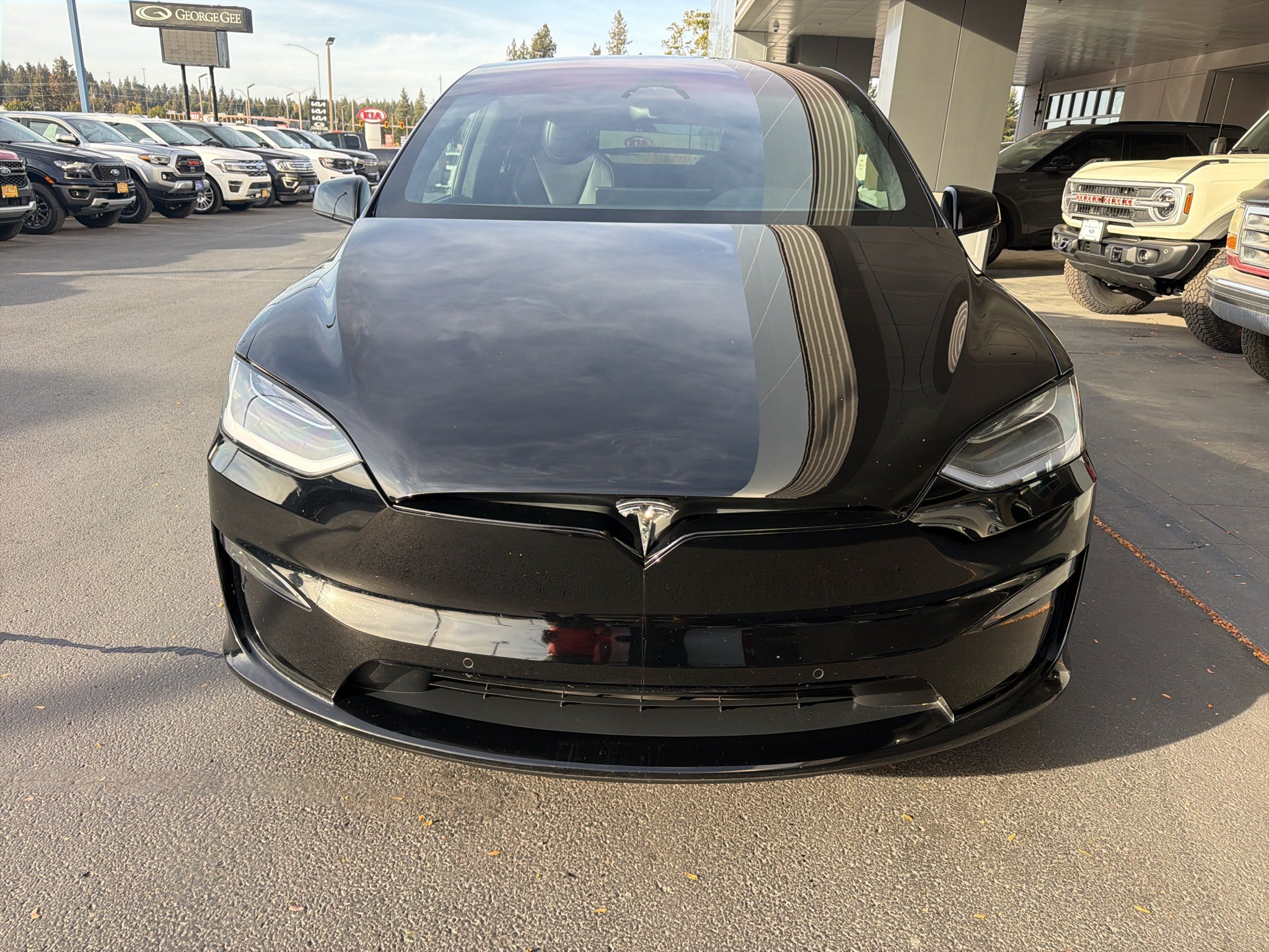 Used 2022 Tesla Model X AWD/4WD image 2