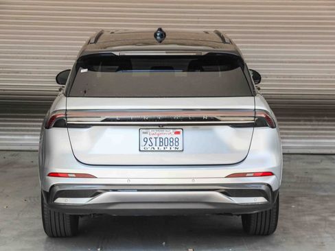 Used 2024 Lincoln Nautilus Reserve w/ Equipment Group 202A AWD/4WD image 5