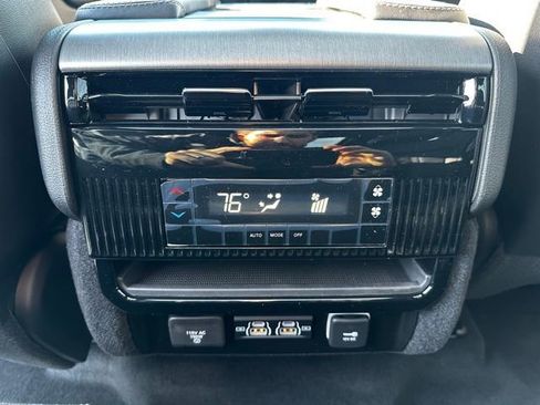 New 2026 Jeep Grand Wagoneer 4WD w/ Premium Group I image 37