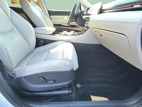 Certified 2026 Genesis GV70 2.5T image 39