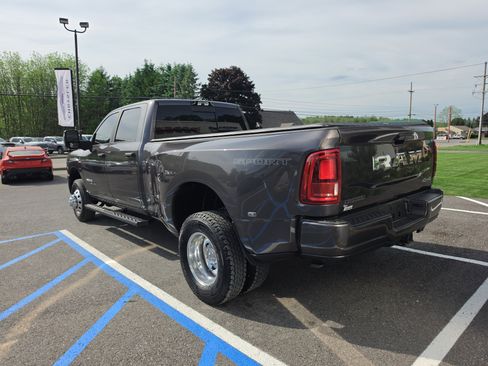 Used 2025 RAM 3500 Big Horn AWD/4WD image 6