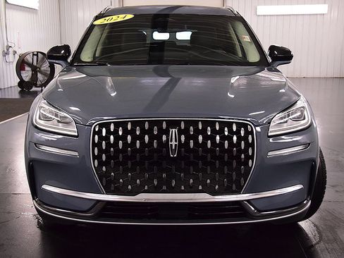 Used 2024 Lincoln Corsair Reserve AWD/4WD image 2