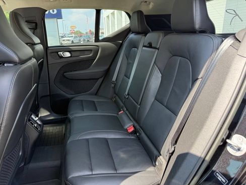 Used 2023 Volvo XC40 B5 Ultimate w/ Climate Package AWD/4WD image 11