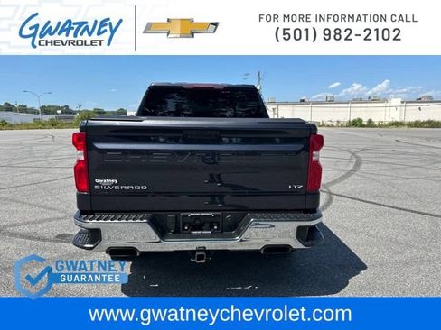 Used 2022 Chevrolet Silverado 1500 LTZ w/ Z71 Off-Road Package AWD/4WD image 6