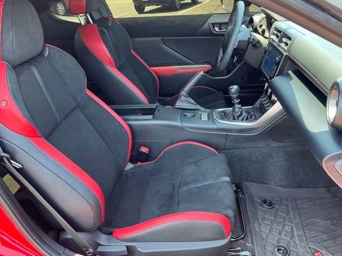 Used 2025 Subaru BRZ Limited w/ Popular Package 2 RWD image 19
