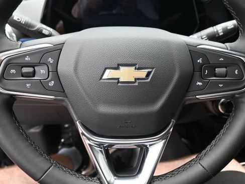 New 2026 Chevrolet Trax LT w/ Driver Confidence Package FWD image 30