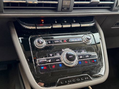 Used 2021 Lincoln Corsair AWD w/ Sport Package image 30