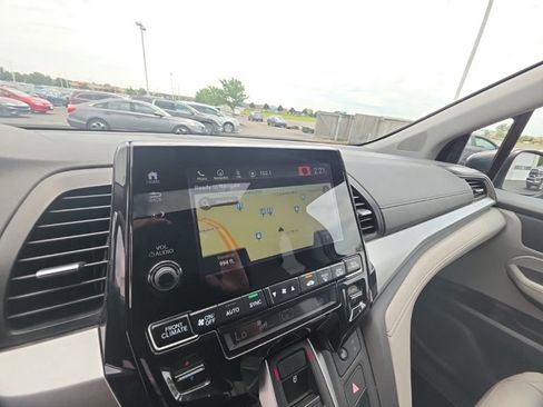 Used 2018 Honda Odyssey EX-L image 19