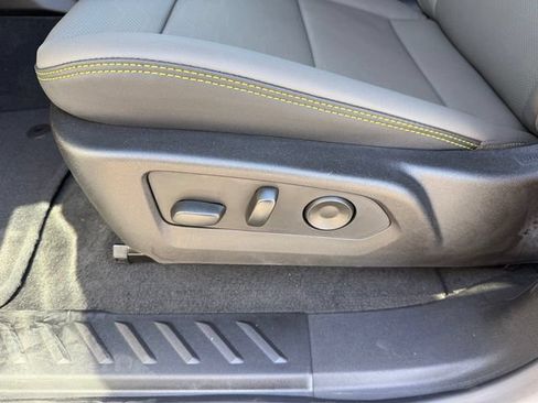 New 2026 Chevrolet Colorado ZR2 w/ Technology Package AWD/4WD image 12