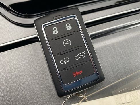 New 2026 Jeep Grand Wagoneer Limited AWD/4WD image 37