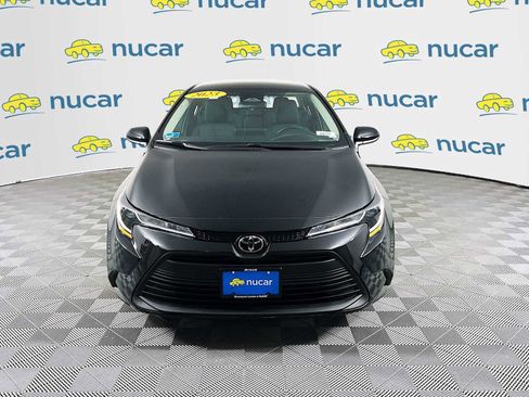 Used 2023 Toyota Corolla LE image 2