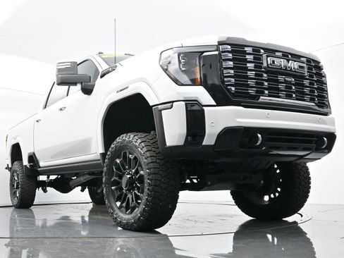 Used 2025 GMC Sierra 2500 Denali Ultimate image 52