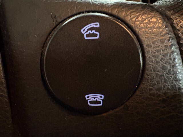 Used 2013 Toyota RAV4 LE AWD/4WD image 7