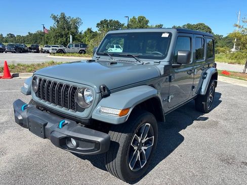 Used 2024 Jeep Wrangler Unlimited AWD/4WD image 56