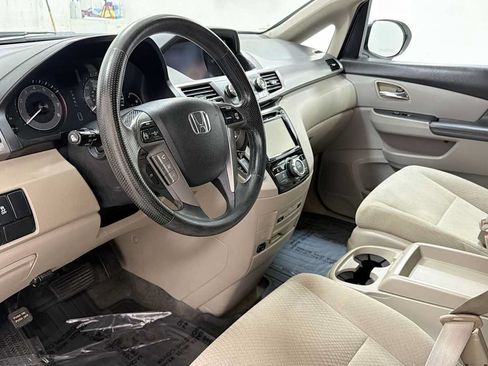 Used 2016 Honda Odyssey SE image 12