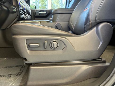 Used 2022 GMC Sierra 1500 AT4 w/ AT4 Premium Package image 16