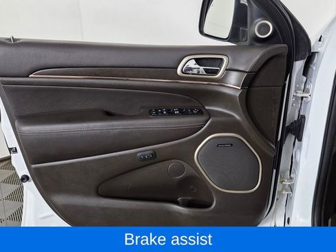 Used 2017 Jeep Grand Cherokee Summit image 14