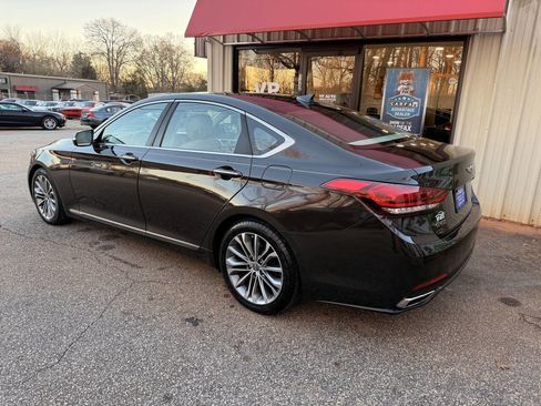 Used 2015 Hyundai Genesis 3.8 w/ Option Group 03 image 7