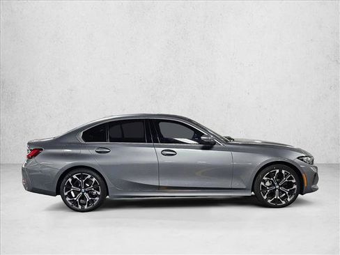 Used 2026 BMW 330i xDrive Sedan w/ Premium Package AWD/4WD image 4