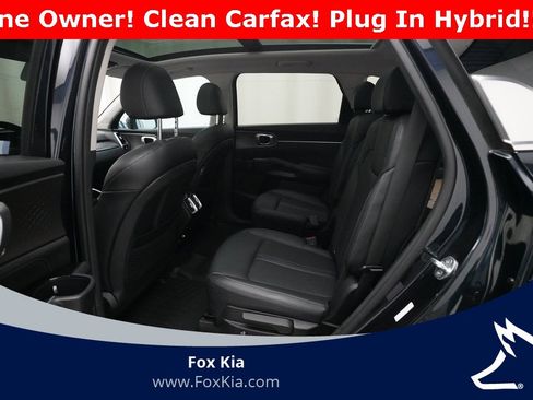 Used 2022 Kia Sorento SX w/ Panoramic Sunroof Package image 16