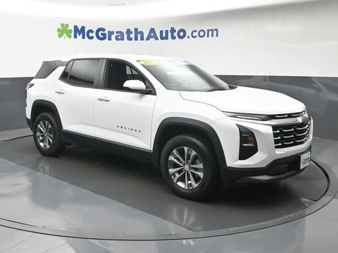Used 2025 Chevrolet Equinox LT AWD/4WD image 2