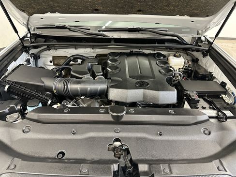 Used 2024 Toyota 4Runner SR5 image 34