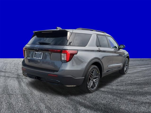 New 2026 Ford Explorer ST-Line w/ ST-Line Street Pack RWD image 4