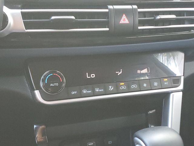 Certified 2022 Kia Seltos Nightfall Edition AWD/4WD image 23