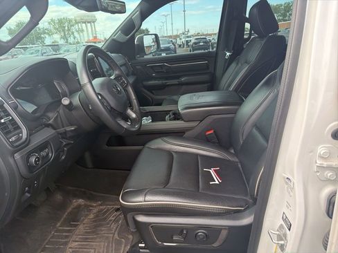 Used 2024 RAM 1500 Limited AWD/4WD image 9