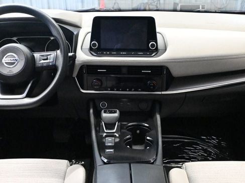 Used 2021 Nissan Rogue SV FWD image 11