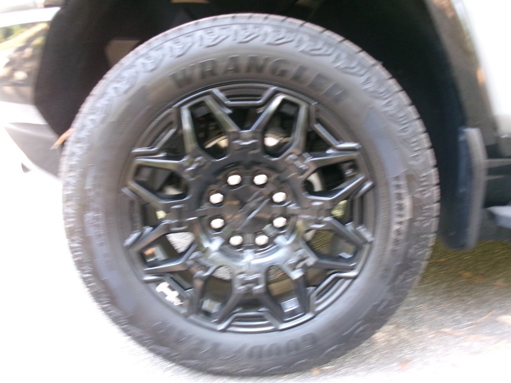 Used 2024 GMC Hummer EV 2X AWD/4WD image 45
