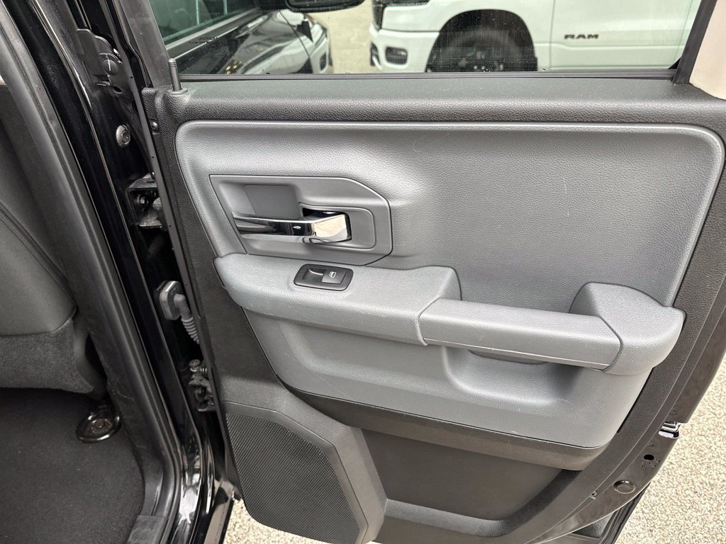 Used 2024 RAM 1500 Classic SLT AWD/4WD image 37