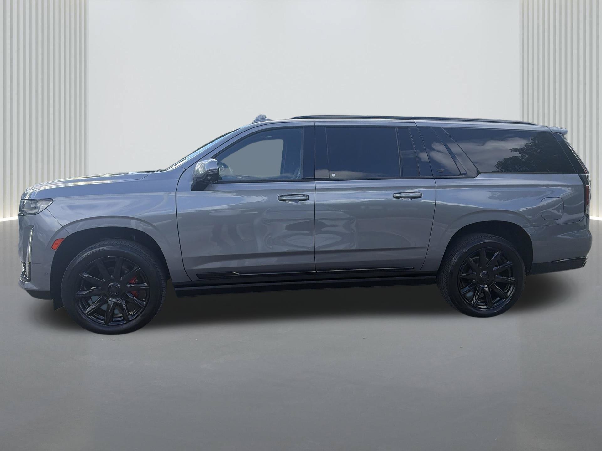 Certified 2022 Cadillac Escalade ESV Premium Luxury Platinum AWD/4WD image 2