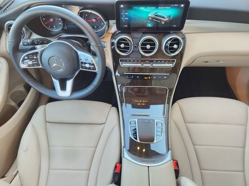 Used 2022 Mercedes-Benz GLC 300 image 27
