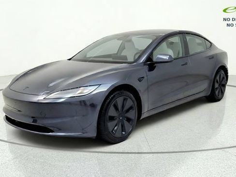 Used 2026 Tesla Model 3 RWD image 3