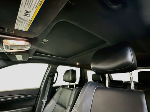 Used 2019 Jeep Grand Cherokee Limited AWD/4WD image 27