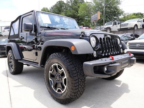 Used 2017 Jeep Wrangler Rubicon AWD/4WD image 9