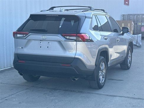 Used 2024 Toyota RAV4 XLE w/ Convenience Package image 4