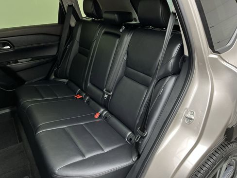 Used 2023 Nissan Rogue SL image 11