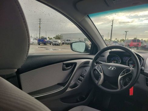 Used 2013 Hyundai Elantra GLS w/ Preferred Pkg image 15