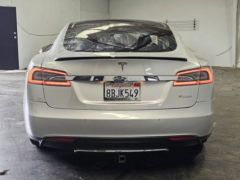 Used 2014 Tesla Model S P85 RWD image 3