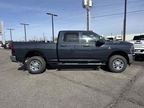 New 2026 RAM 2500 Tradesman AWD/4WD image 6
