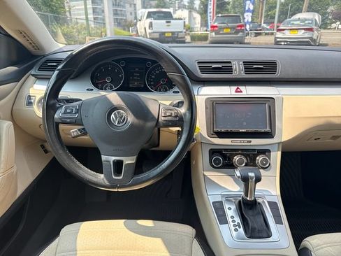Used 2010 Volkswagen CC Sport FWD image 21