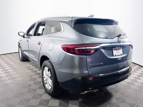 Used 2021 Buick Enclave Essence image 6