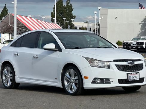 Used 2014 Chevrolet Cruze LTZ w/ RS Package FWD image 5